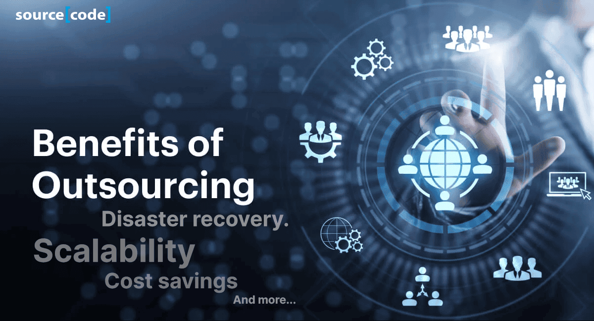 Infographic highlighting the main benefits of IT outsourcing: cost savings, scalability, and disaster recovery.